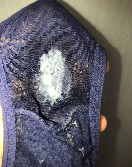 extra smelly panties 🤤💦