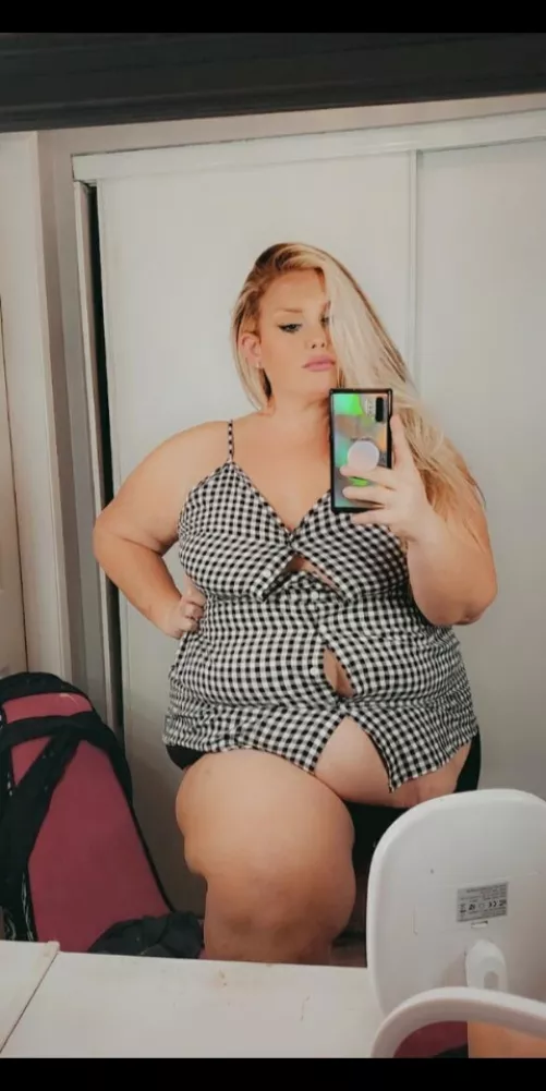 inbox me for a fat chat 🥰