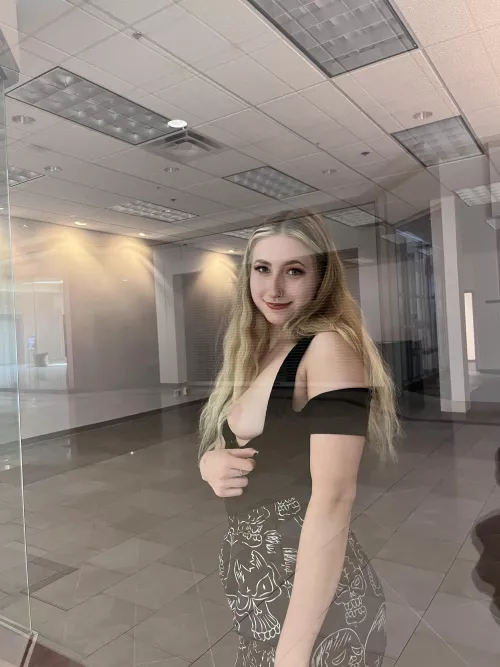 Is this what they mean by window shopping? 😈