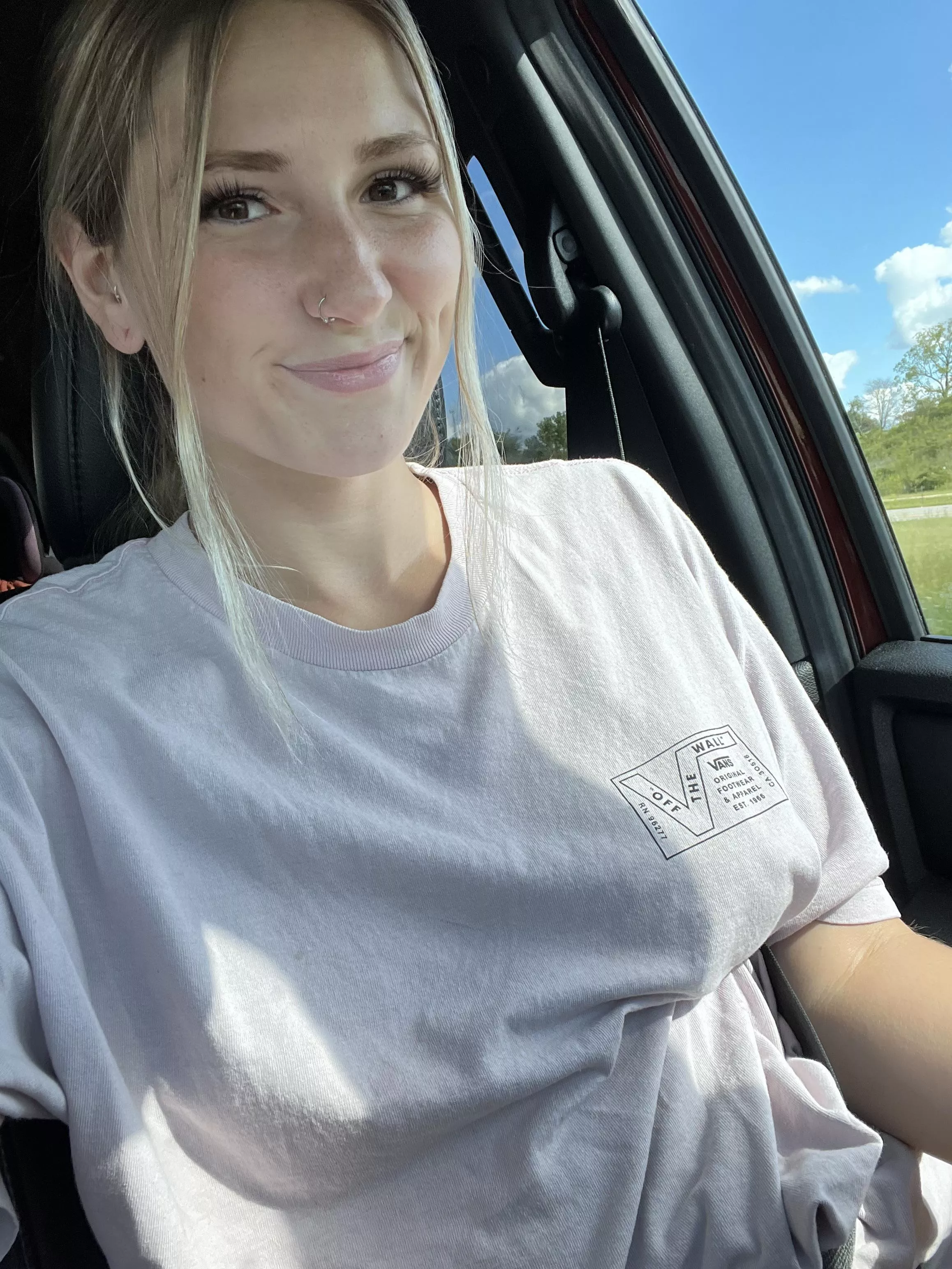 Soft tits bouncing braless in a t shirt >>>