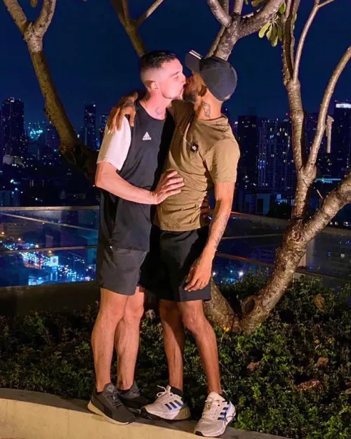 We are finally in Asia, baby, look how far we’ve come 🤩