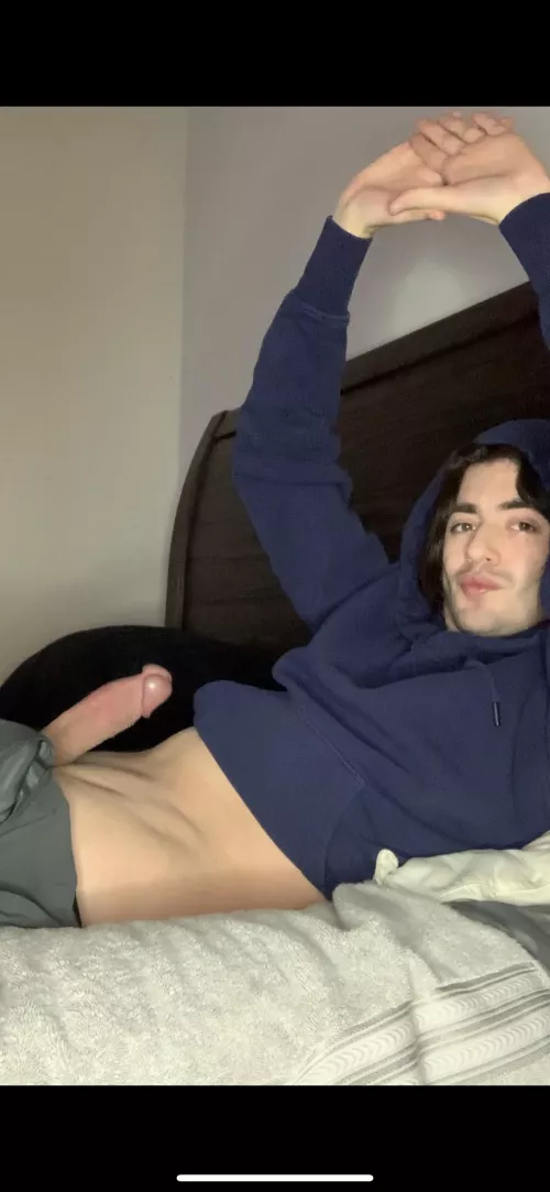 Who’s horny? I’ll take care of you. Im always fun to message and be around with 😈