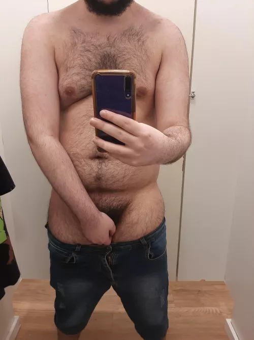 [19] I don't think I'll buy these shorts, they don't fit well😈