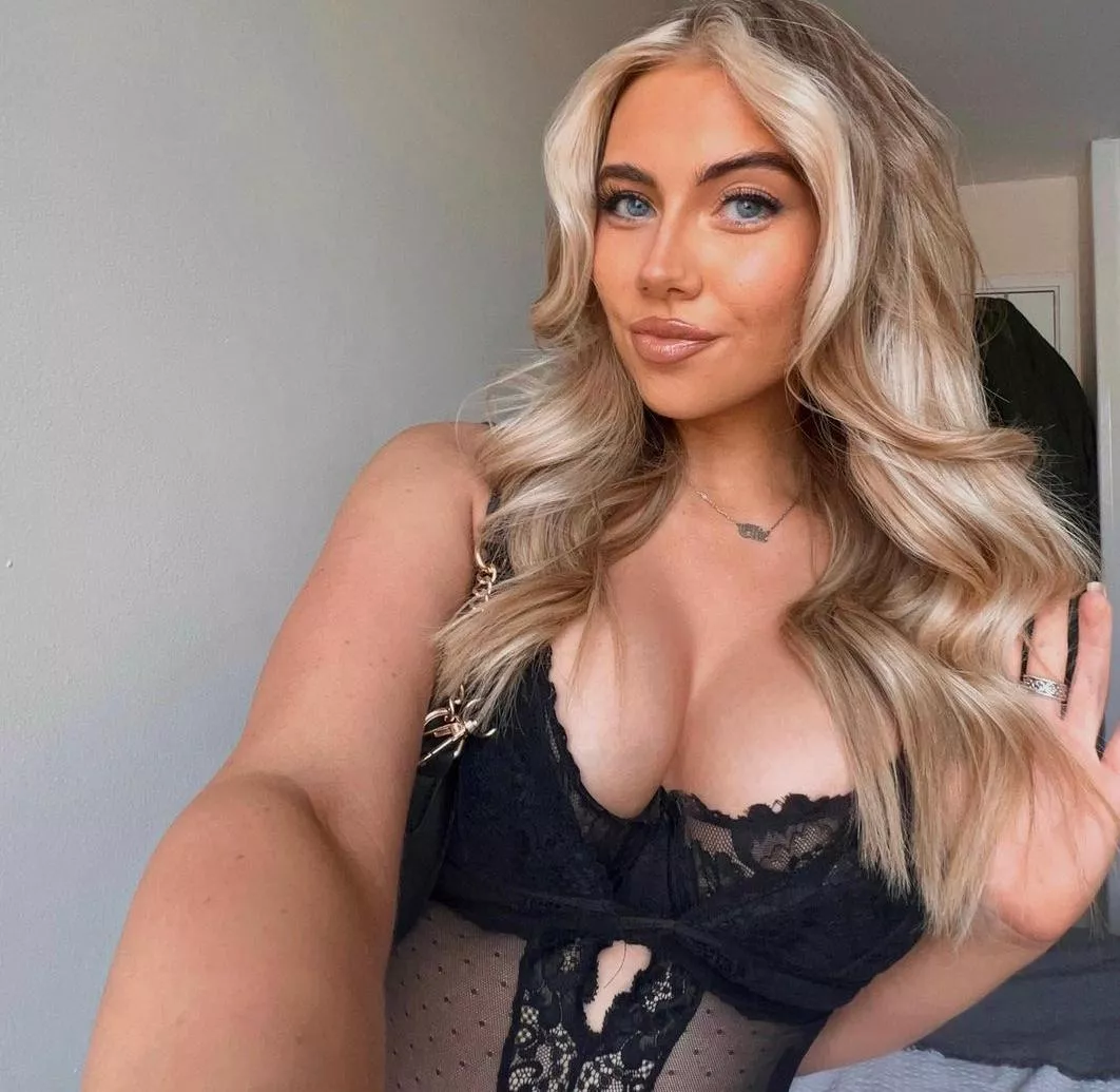 Lingerie blonde