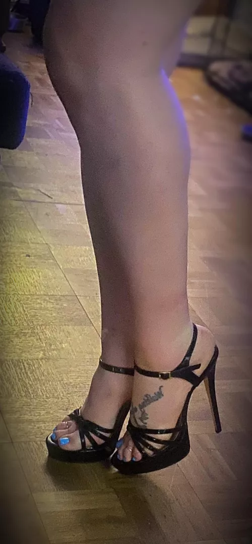 [M] First time back in heels since injury 🥰 oh how I’ve missed it