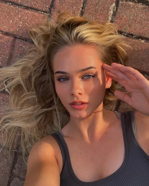 Sara (still no surname but got her insta DM for that)