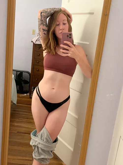 Sexy Tummy Sunday [IMG]