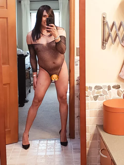 This horny gurl went to bed licking her rubbery friend instead tonight 🎀👰‍♀️❤️‍🔥❤️‍🔥❤️‍🔥