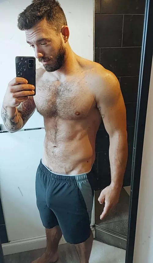 (35) Wondering if a Non-nude pic will get as much love as normal 😅❤️