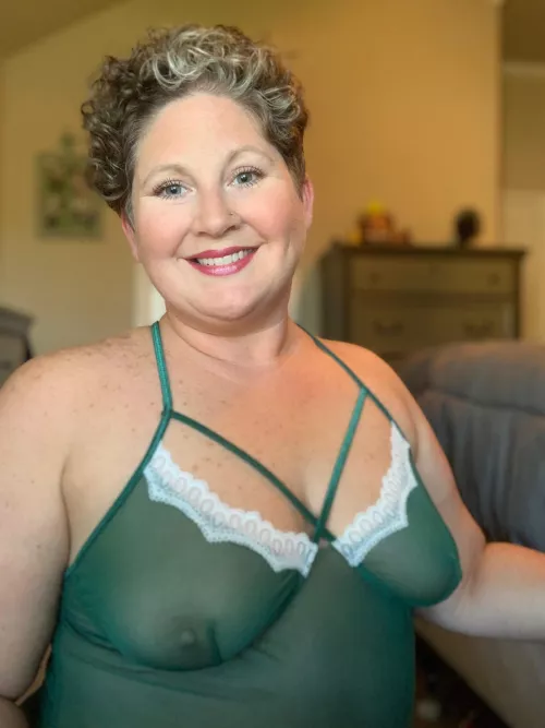 Can my mouth service your cock? (40)