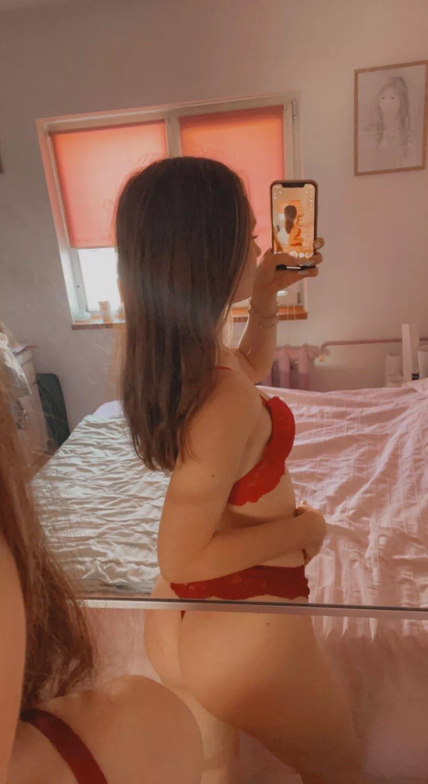 Hi🙈