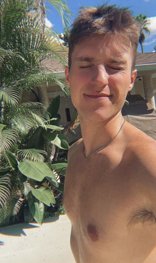 It’s bright out here y’all, stay safe