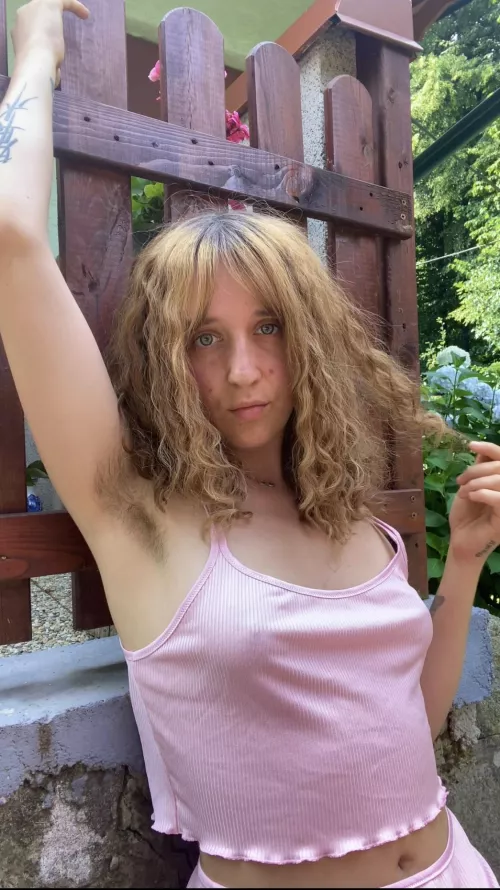 May my hairypits put a smile on your face ☺️