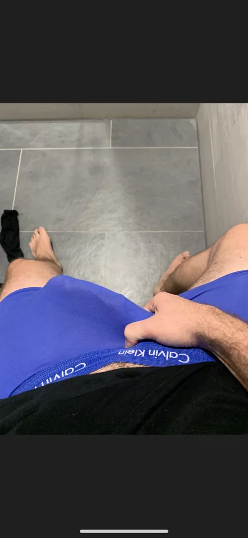 Mmmmmmm, I need a hand ….