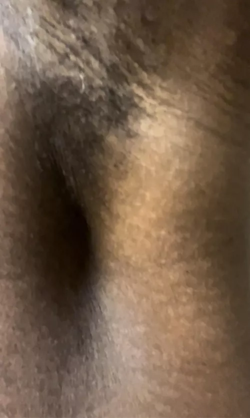 Nice and ripe today. Bring your tongue and bury your 👃 right here.