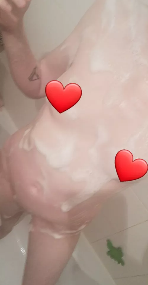 wanna see what's underneath the bubbles? 😏😈
