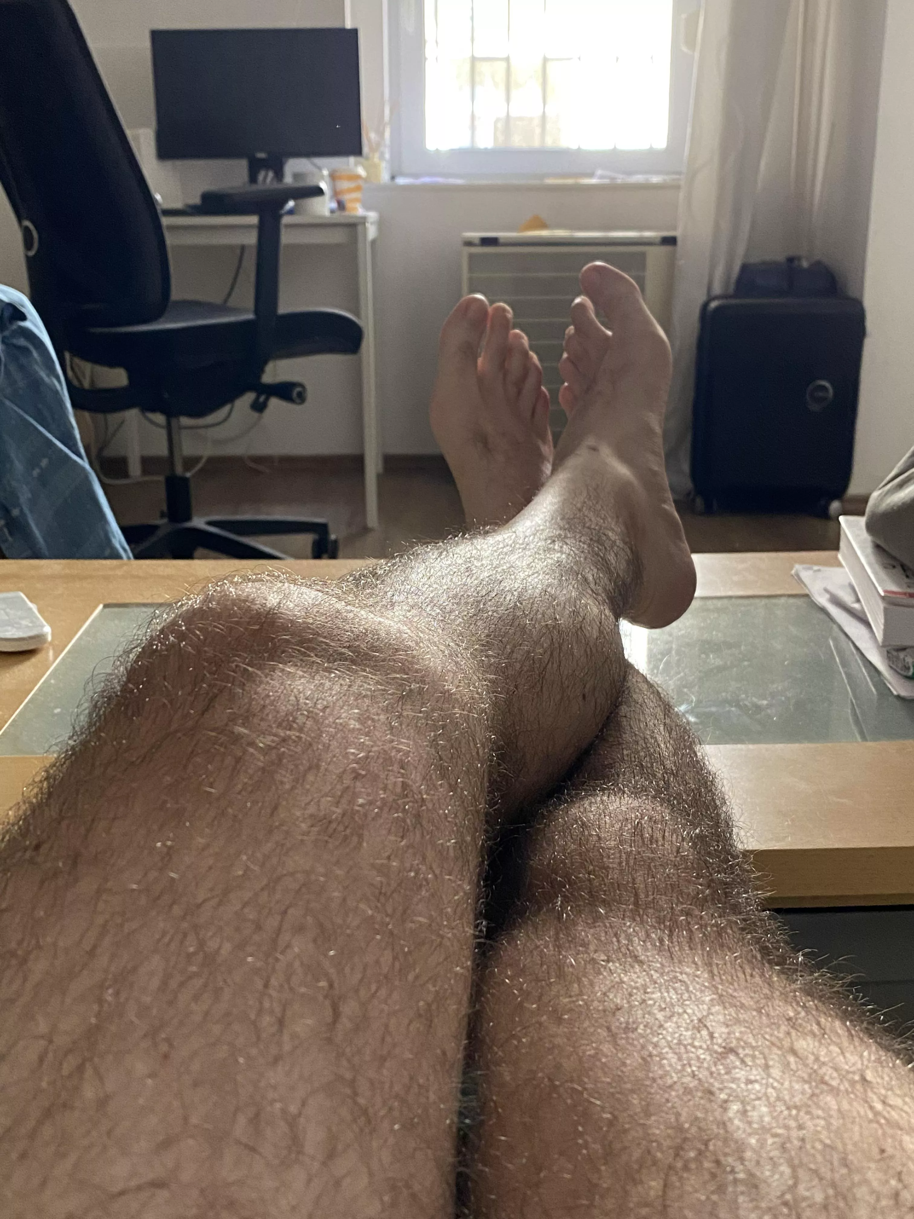 😴
