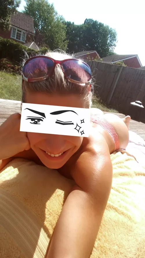 A flight attendant's butt 😉😉😉