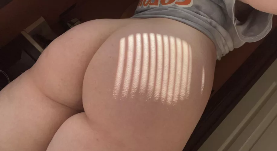 Any ass men here? 😛