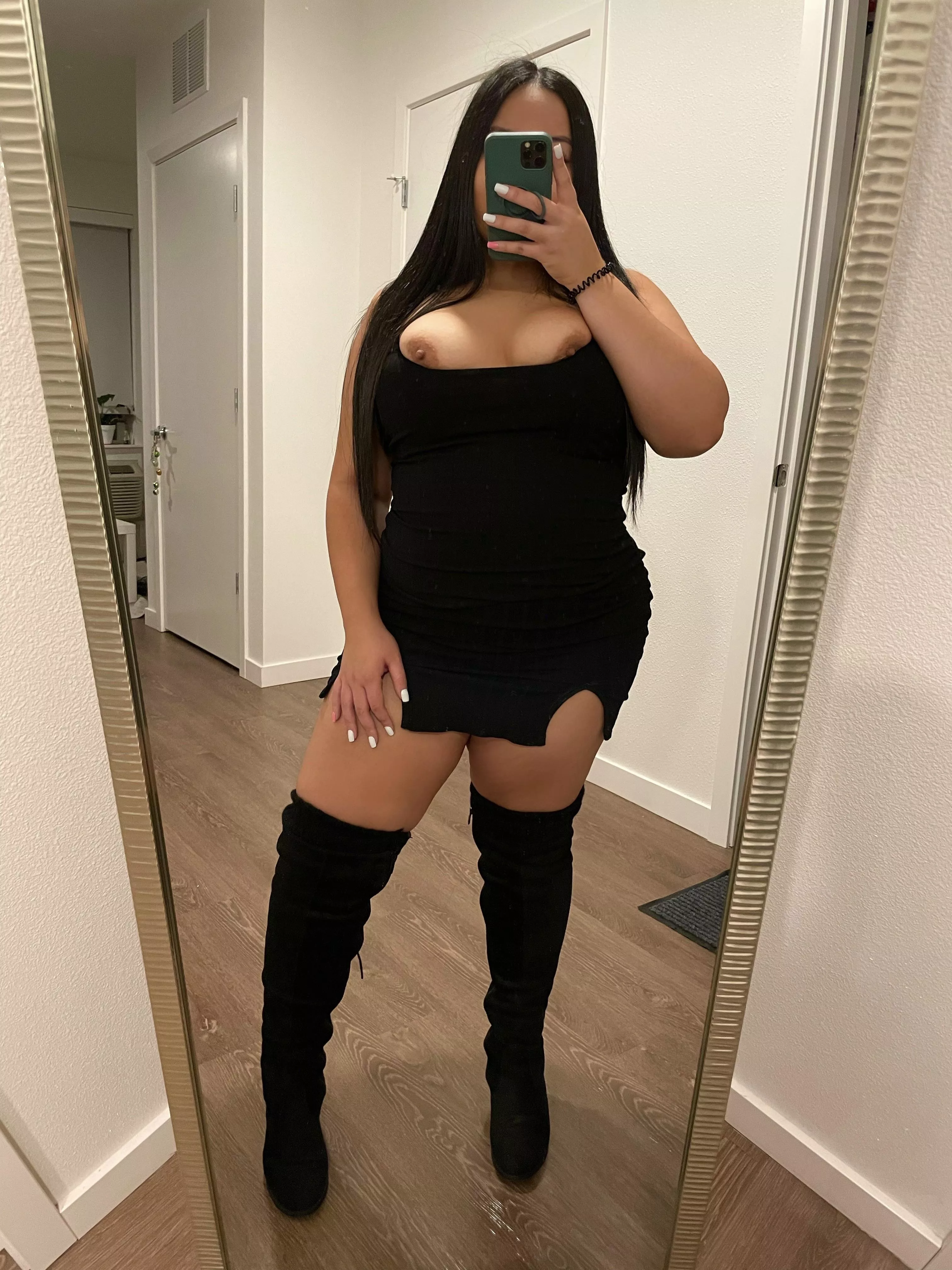 Do you like my outfit?