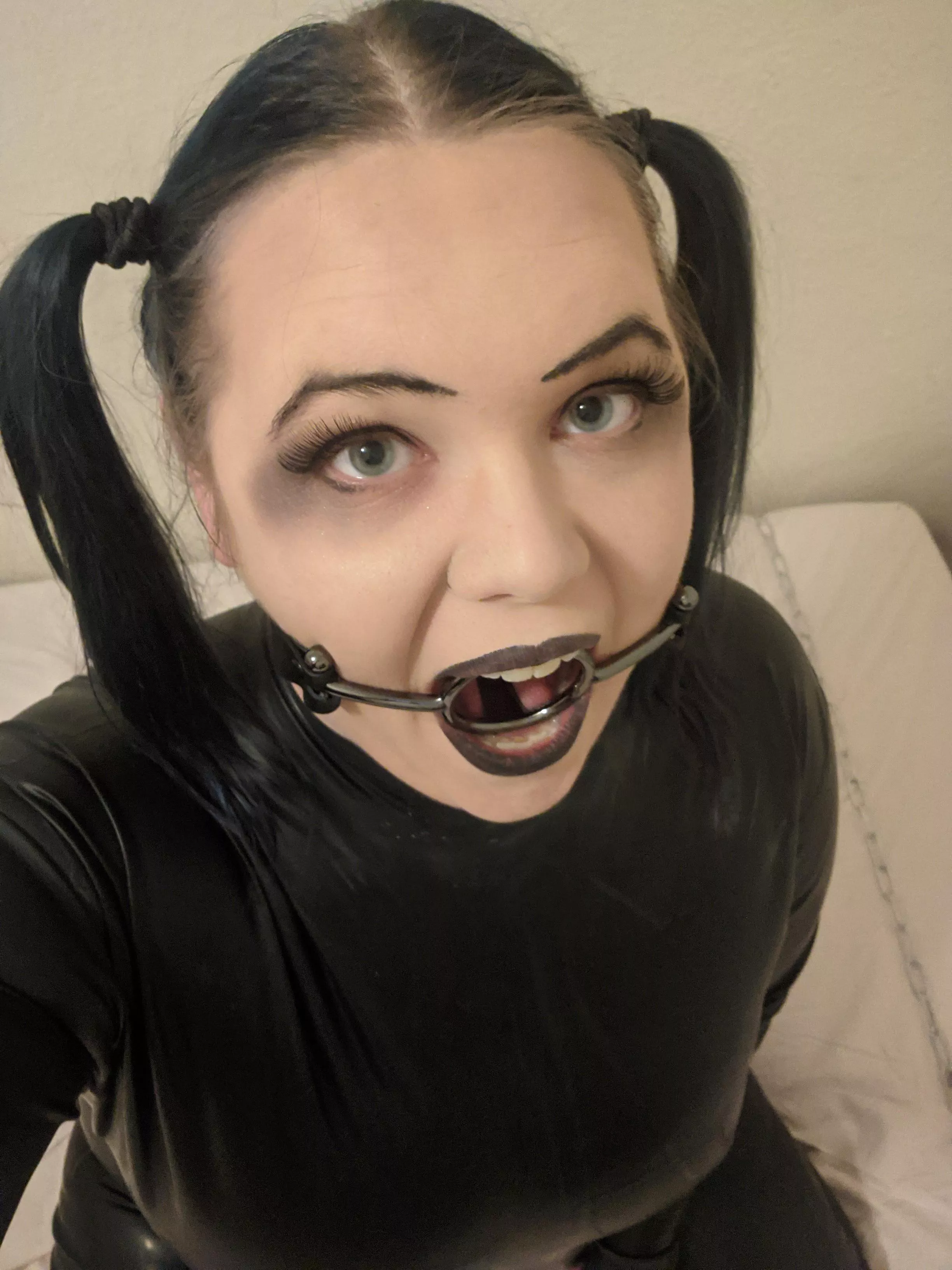 Please fuck my throat