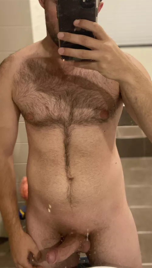 Trying to perfect my chest! Going well so far (21M)