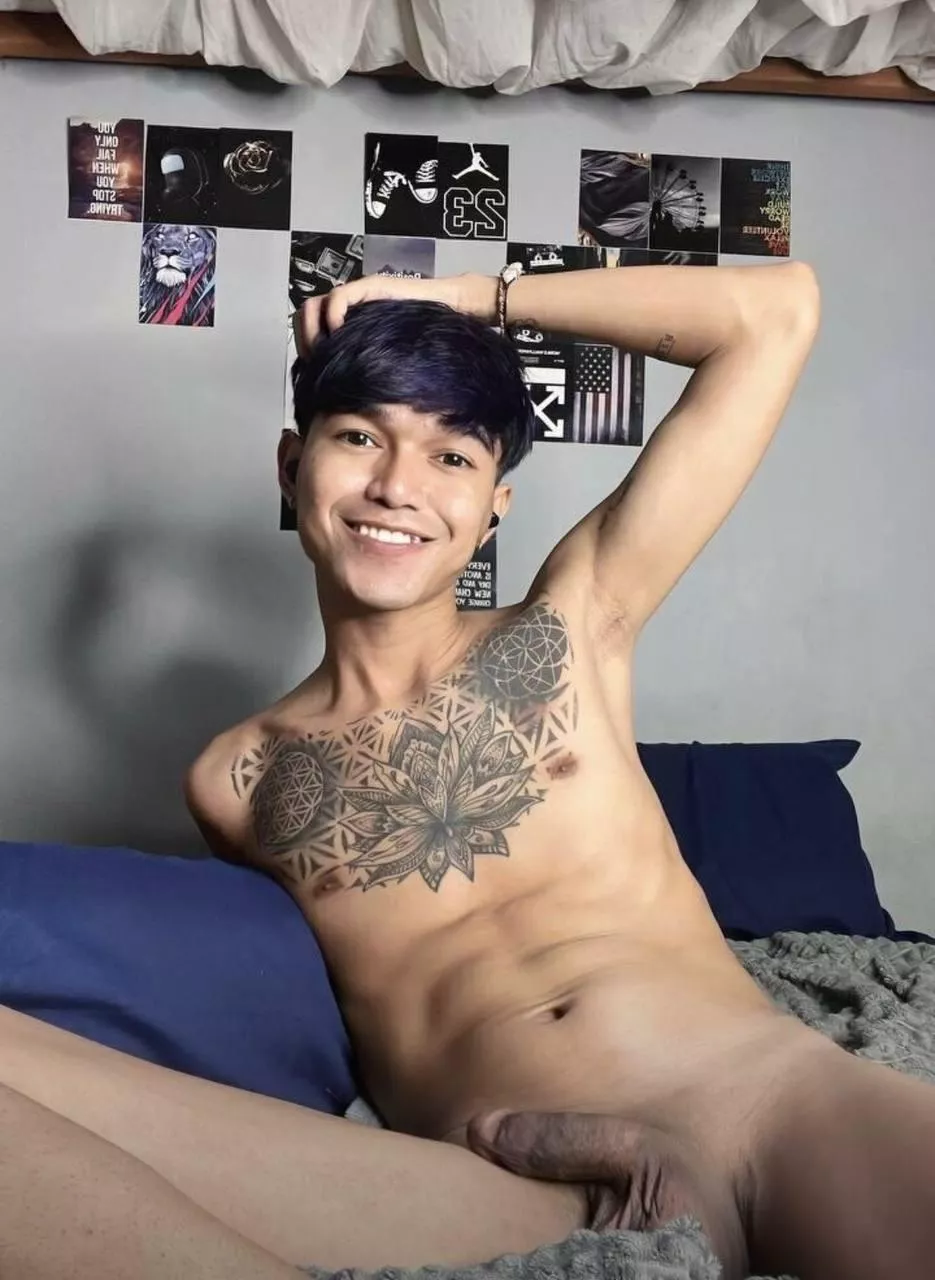 Who wants to see a skinny twink covered in cum 💦👅💦👅