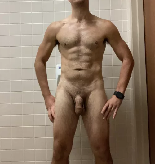 34 (m) 180 lbs 5ft 11inches. Been putting in a lot of work at the gym. I think it shows. What do you all think?