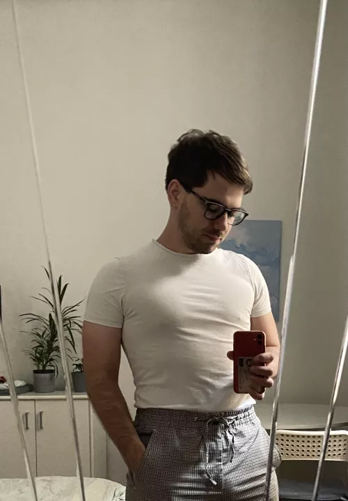 Any love for us nerdy thicc boys? 😁🙈