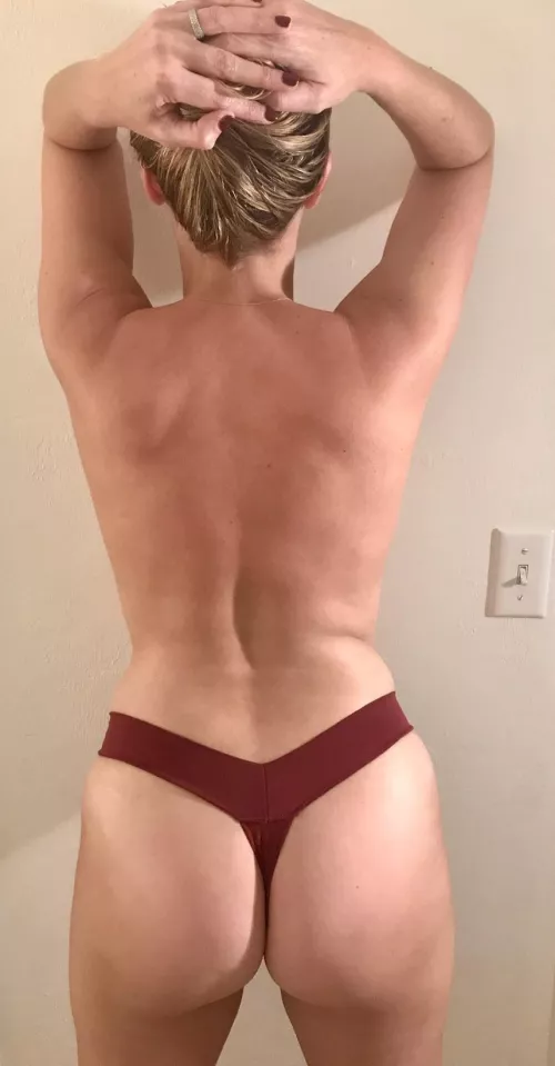 Any older hung men? 41 y/o hotwife and MILF here.