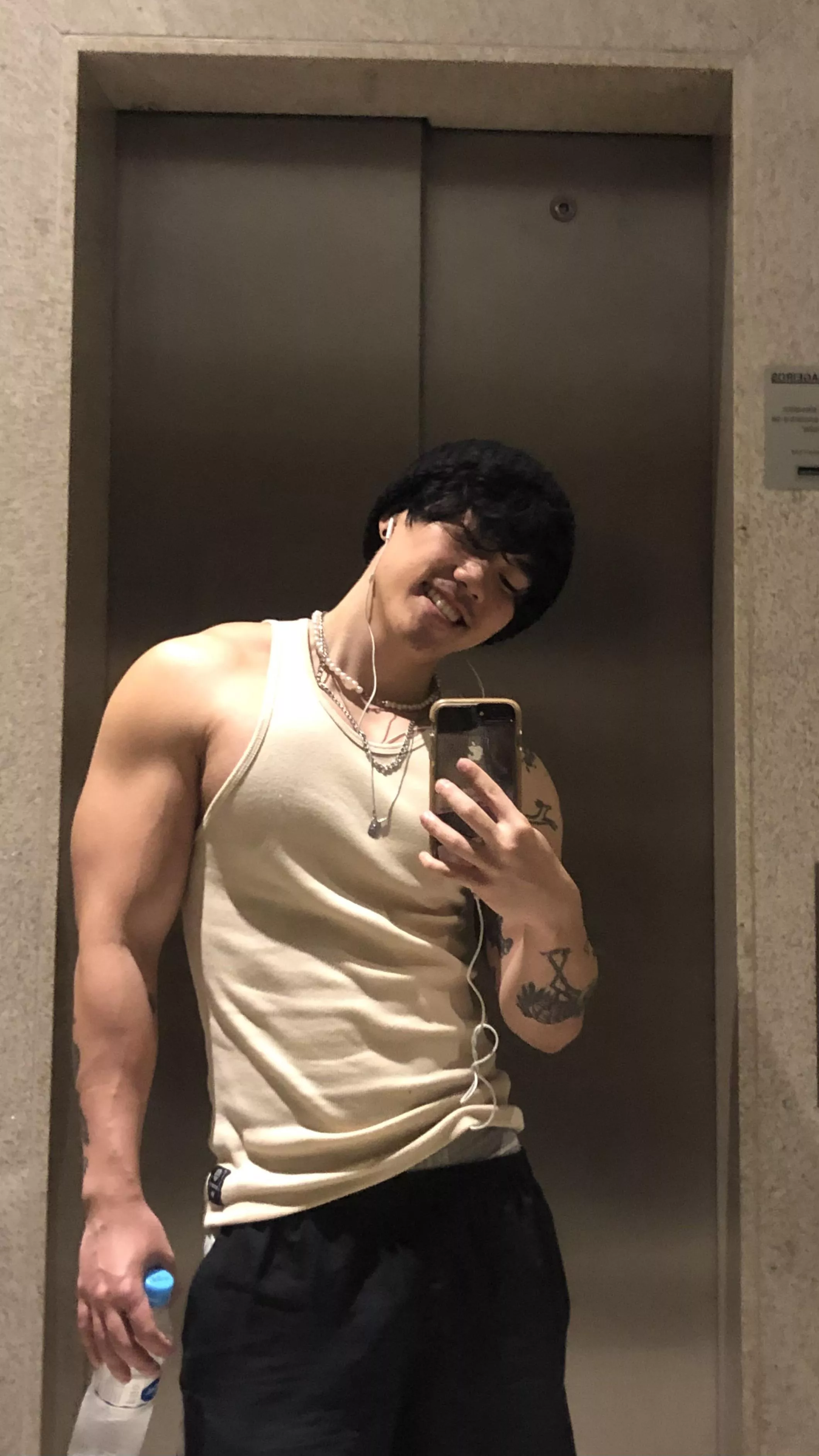 arms
