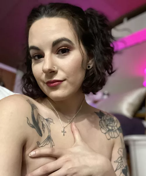 Cum see what’s going on 😘 I post daily and send freebies often. Less than $6 a month!