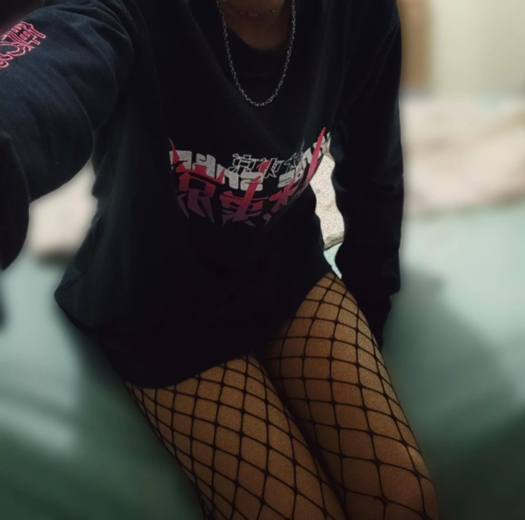 hi (>﹏<)