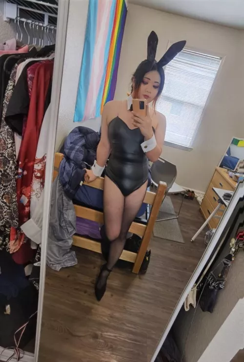 I’m ready for Halloween 😛Wearing Wolford Fatal 15!