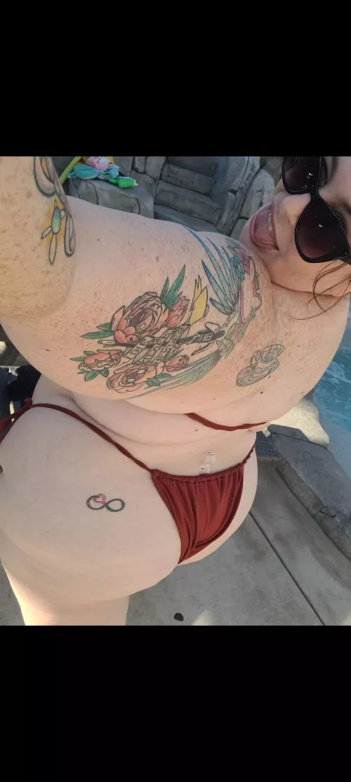 just a reminder that I'm super hot ❤️