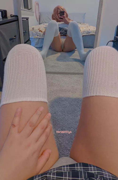 Thigh-highs are simply pillow covers 😋