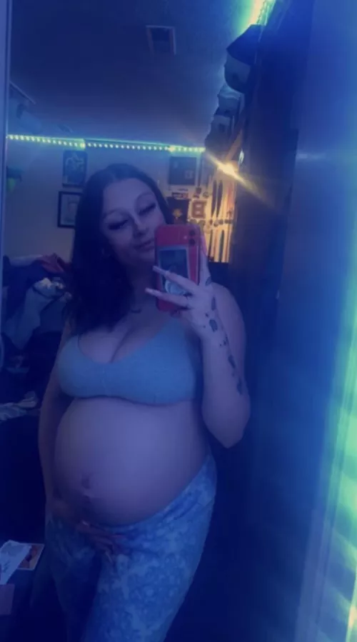 Would u undress my pregnant ass n fuck me repeatedly 😩💦