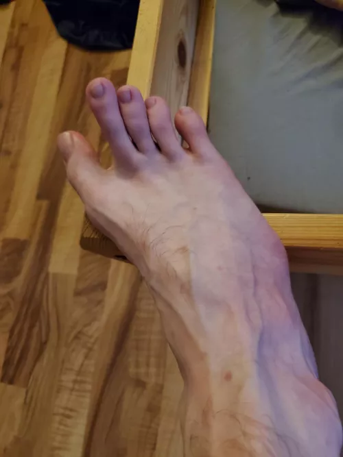 alright who's rubbing my feet tonight