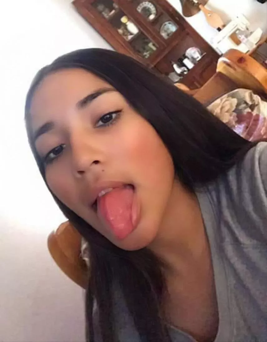 Anyone wanna cock her?? I'd be happy to show more pics after. D.M me here or on kik @lilripzta or Telegram @LilRipzta Anyone wanna cock her?? I'd be happy to show more pics after. D.M me here or on kik @lilripzta or Telegram @LilRipzta