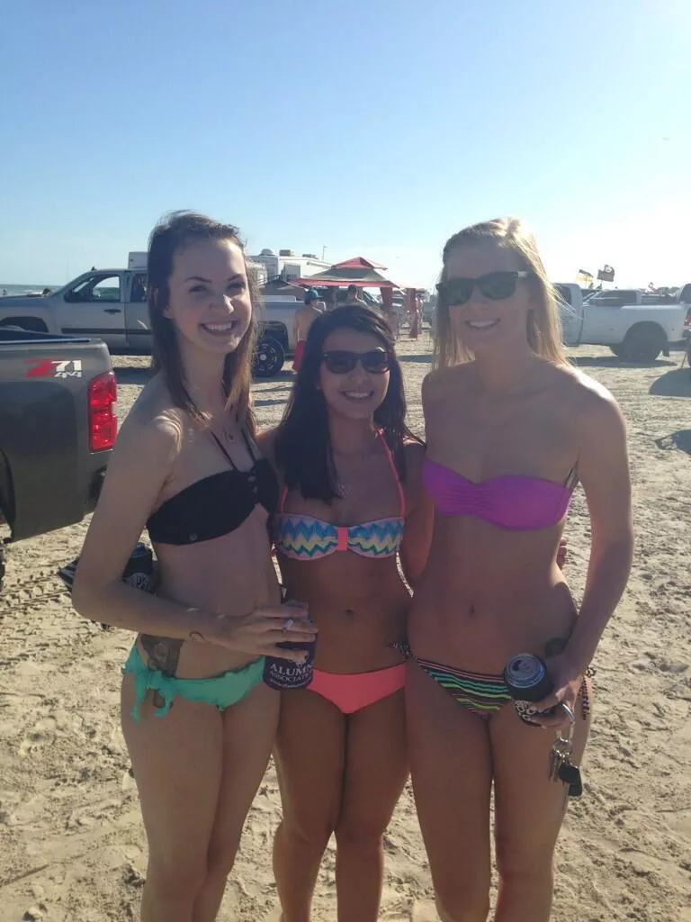 Beach Babes