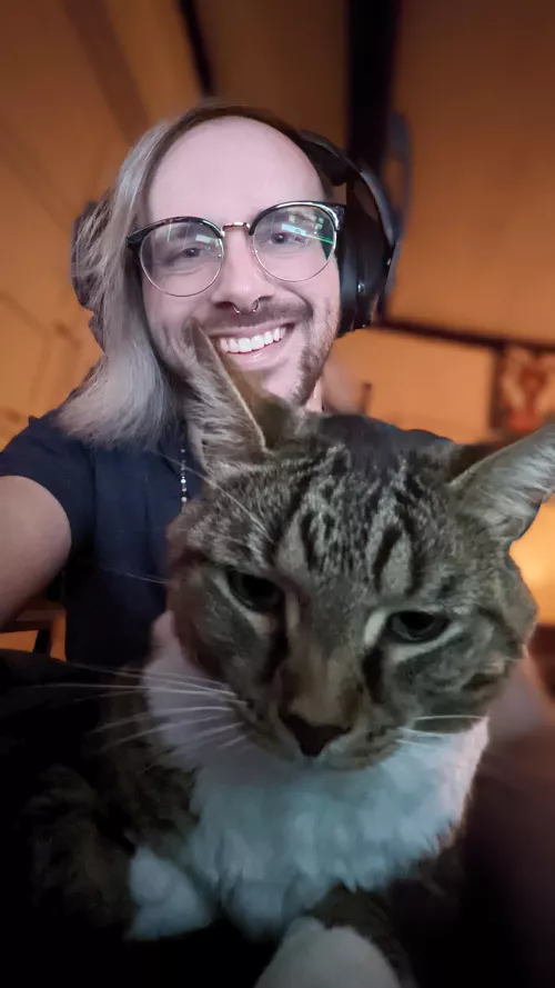 Bestest gaming buddy helping me get my BRD to Shadowbringers finally