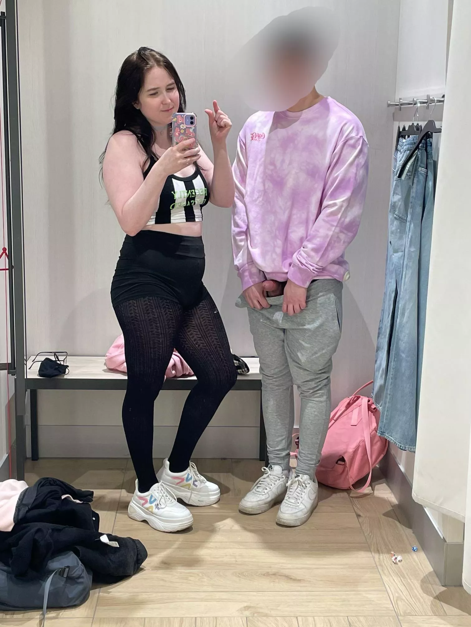 Come on baby dick boy show everyone how tiny your clitty is 😂