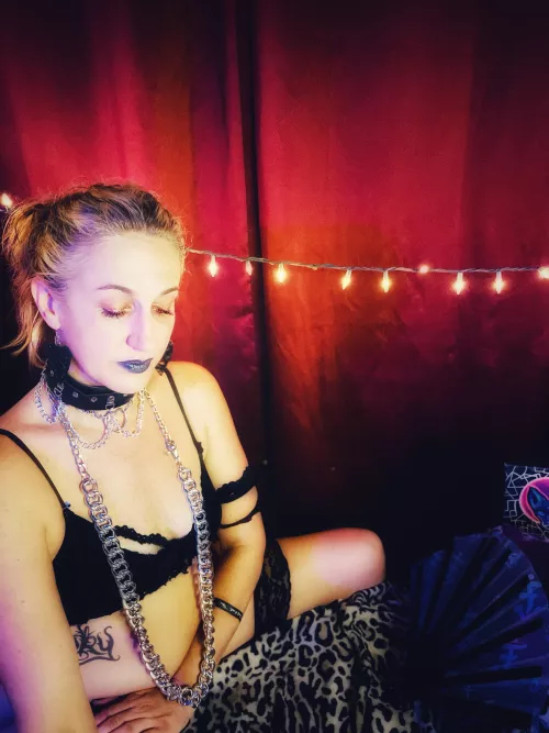 Hello, baby! 😘 Big Booty 🍑; tantalizing eyes 😏; Lucious lips 👄. Banging body, tattoos, 38 yrs old. Hot and wet 💦. Daily specials. Cum for more, stay for awhile. ❤️🔥