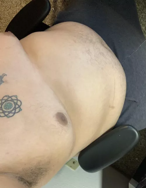 I hope you’re all doing well tonight. Feeling good about myself right now 🥵