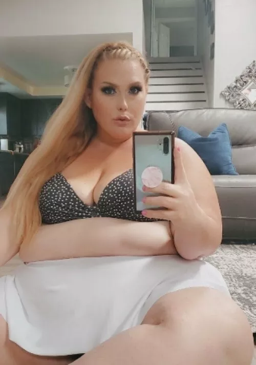 i need a fat man to humiliate to make myself feel Skinnier haha