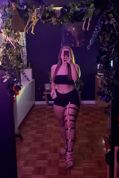 I think I need someone to teach me shibari bc I keep [f]ucking up