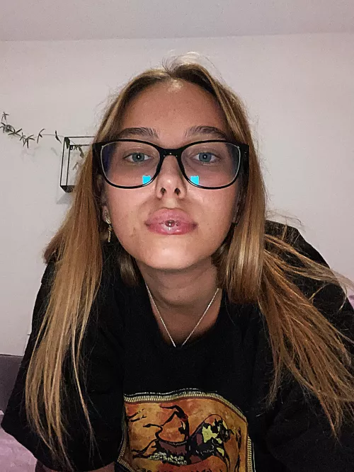 Losers like YOU deserve to be spit in their face💦 check comm👇🏼