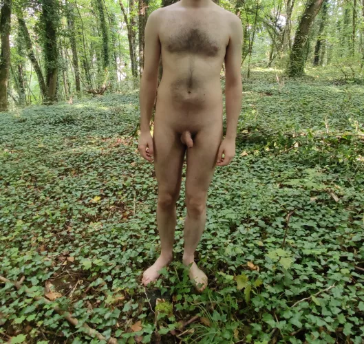 [M27, 75kg, 184cm] I went walking in the forest and decided to do it. After all why not ? I should juste accept myself entirely.