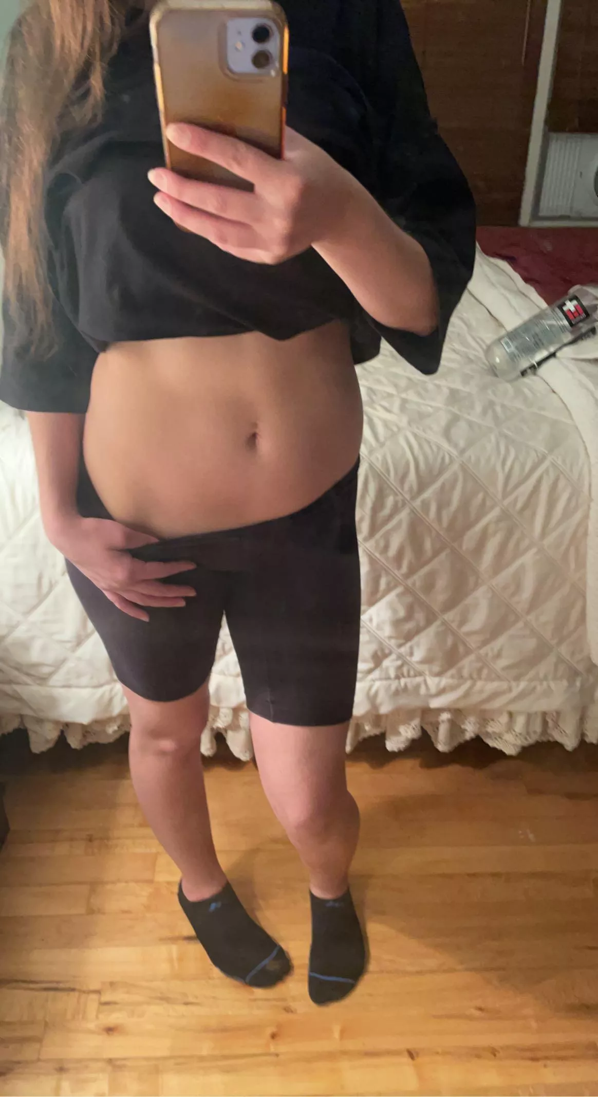 My sexy little Italian tummy 💋[IMG]