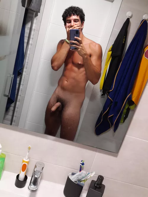 Not sure if this is sexy but here is my summer tan 😅🤭 20 yo from Spain